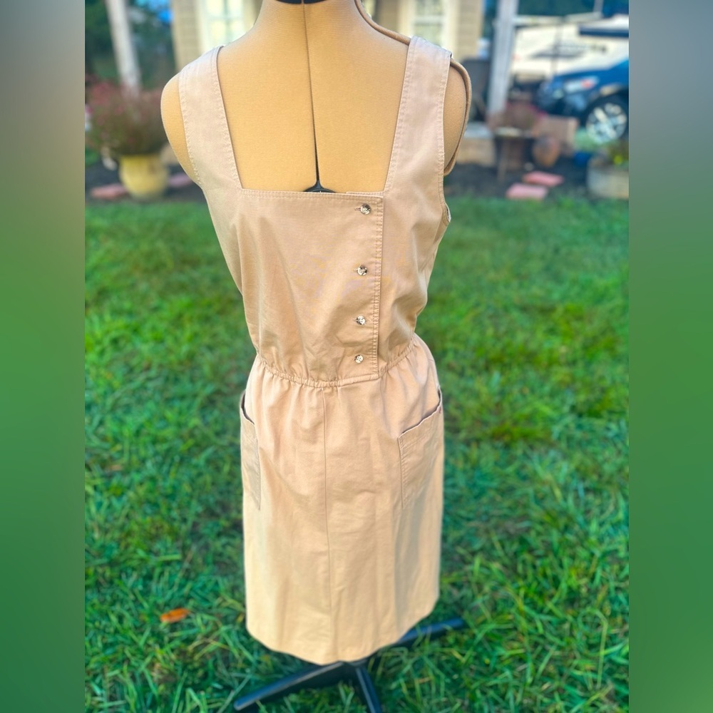Vintage Sasson khaki dress. Pockets. Buttons. Midi. Paris. New York. Size 12/13